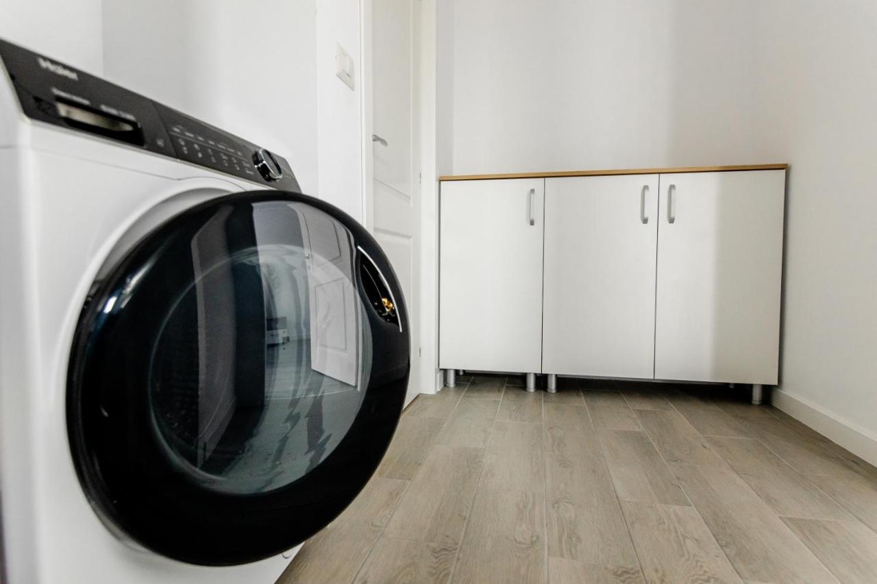 Samplus Central Apartment Крайова Экстерьер фото
